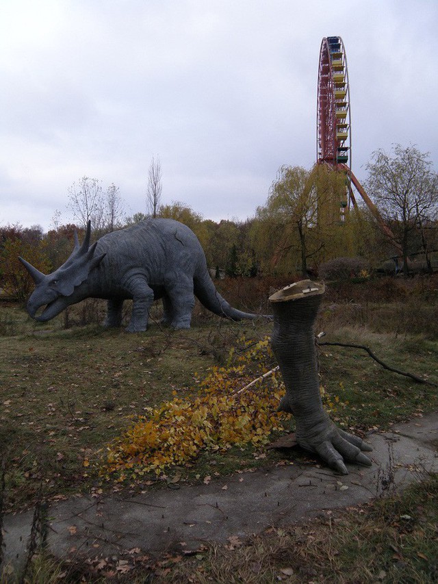Spreepark: Từng là công viên giải trí hàng đầu nước Đức, lụn bại sau khi rơi vào tay trùm thuốc phiện rồi bị bỏ hoang suốt 16 năm qua - Ảnh 13.