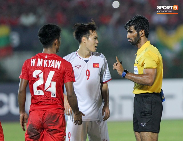 Cậu út tuyển Việt Nam bất mãn, chỉ thẳng mặt trọng tài chính trận Myanmar vs Việt Nam - Ảnh 5.