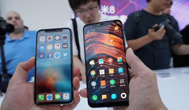  Ở Trung Quốc, người dùng iPhone học vị thấp và nghèo khó hơn nhóm dùng Huawei, Xiaomi - Ảnh 1.