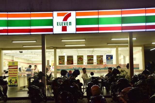 7-Eleven tại Indonesia - thất bại muối mặt của chuỗi cửa hàng tiện lợi đình đám và bài học xương máu: Chỉ nổi tiếng thôi là chưa đủ - Ảnh 7.