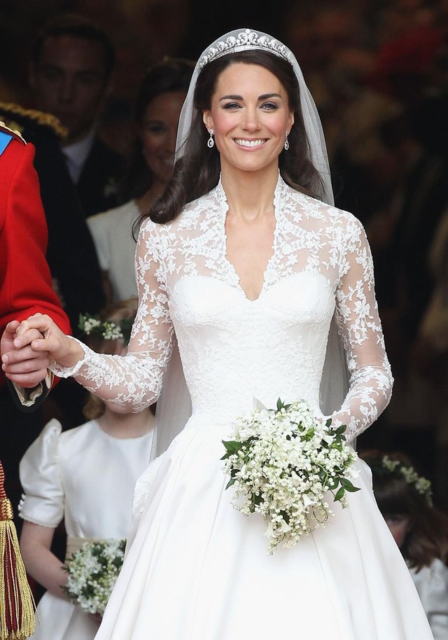 Bí mật động trời trong đám cưới William - Kate: Kate trái lệnh Hoàng gia để làm điều này nhưng lý do đằng sau lại quá đỗi ngọt ngào - Ảnh 2.