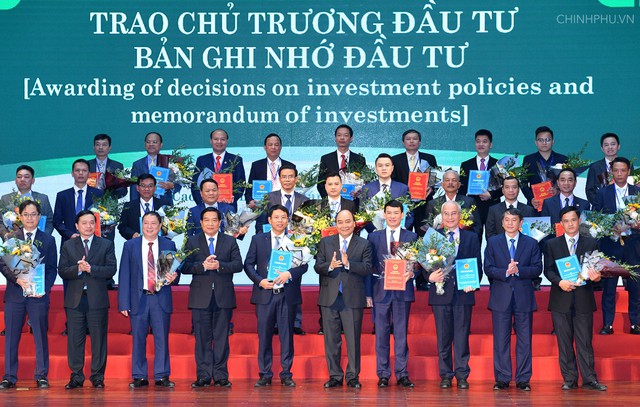Thủ tướng mong các nhà đầu tư giúp Cao Bằng không cao hơn thì cũng phải bằng - Ảnh 2. Thủ tướng mong các nhà đầu tư giúp Cao Bằng không cao hơn thì cũng phải bằng - Ảnh 2.