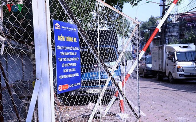 Bãi đỗ xe thông minh “đắp chiếu”, thành nơi đổ rác tại Hà Nội - Ảnh 7. Bãi đỗ xe thông minh “đắp chiếu”, thành nơi đổ rác tại Hà Nội - Ảnh 7.