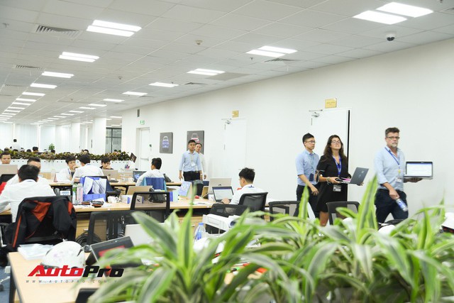 Khu văn phòng nhà máy sản xuất xe máy điện thông minh VinFast đẹp và sạch sẽ như resort - Ảnh 17.