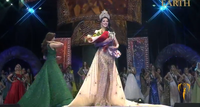  Nhan sắc nóng bỏng của mỹ nhân vừa đăng quang Hoa hậu Trái đất, đem vinh quang về cho Việt Nam - Ảnh 1.