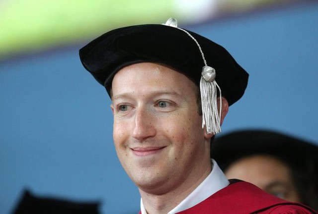 Bill Gates và Mark Zuckerberg bỏ đại học và thành tỷ phú nhưng các chuyên gia khuyên bạn đừng dại mà bỏ đại học - Ảnh 1.