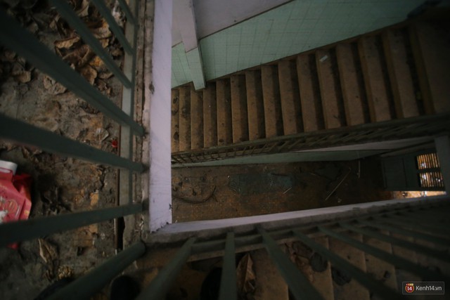 Cảnh hoang tàn bên trong ngôi trường tiểu học bị bỏ hoang hơn 3 năm ở Sài Gòn - Ảnh 11.