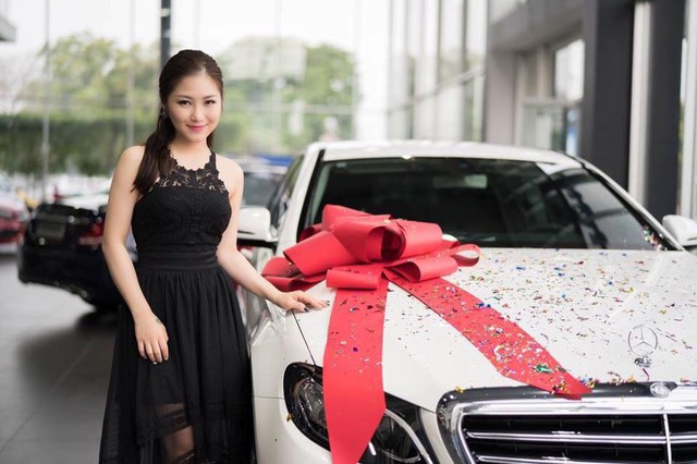 Khối tài sản “không phải dạng vừa” của loạt sao Việt dưới 25 tuổi: Nhà lầu hạng sang, xế hộp khủng và vô số hàng hiệu - Ảnh 10. Khối tài sản “không phải dạng vừa” của loạt sao Việt dưới 25 tuổi: Nhà lầu hạng sang, xế hộp khủng và vô số hàng hiệu - Ảnh 10.