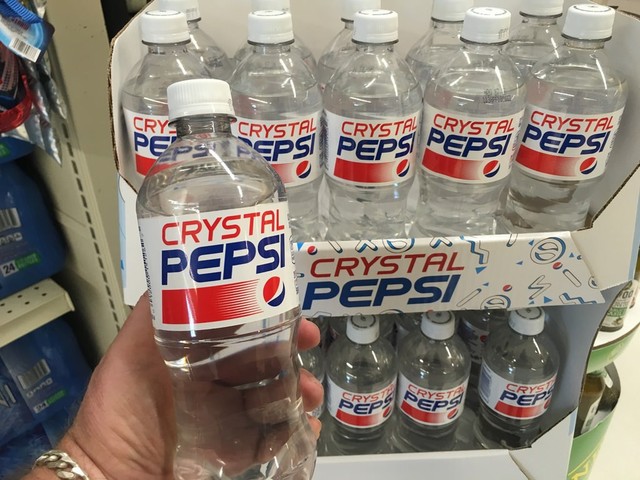 Cố quá thì… quá cố: Tẩy trắng sản phẩm thành đồ uống trong suốt thất bại lần 1, Pepsi vớt vát bằng phiên bản 2 đơn giản hơn nhưng vẫn không tránh được kết cục thảm hại - Ảnh 3.