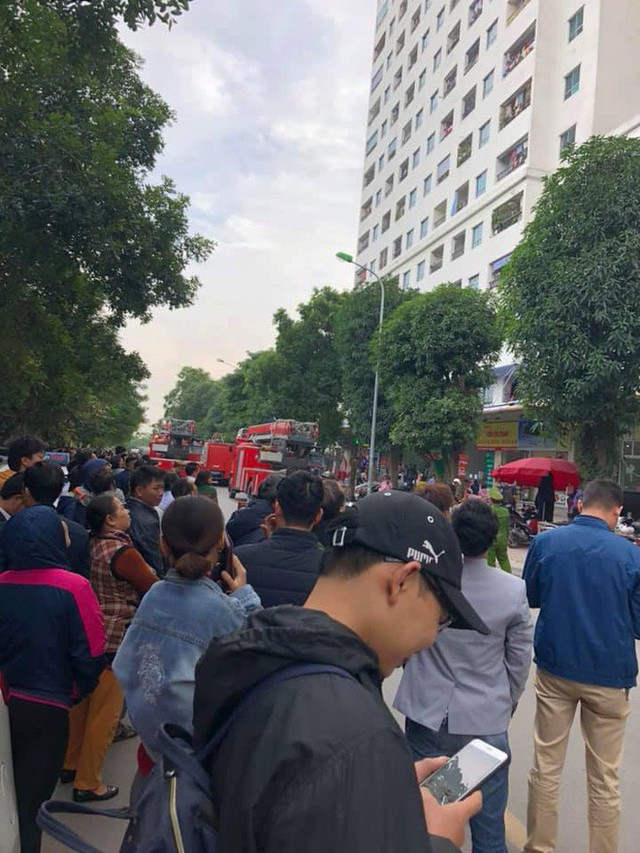  Cháy tại tầng 31 ở chung cư HH Linh Đàm, cư dân hoảng loạn - Ảnh 1.