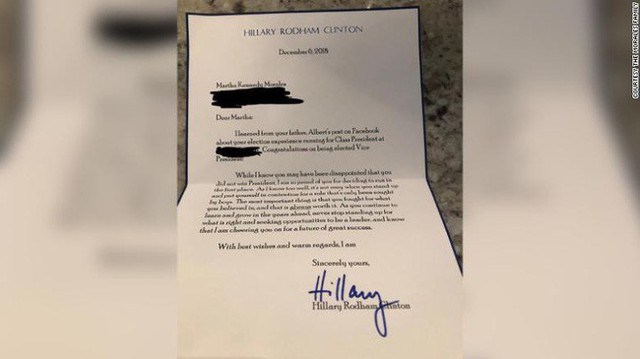 Bức thư động viên bé gái 8 tuổi thua tranh cử chức lớp trưởng của bà Hilary Clinton khiến người lớn phải suy ngẫm - Ảnh 1.