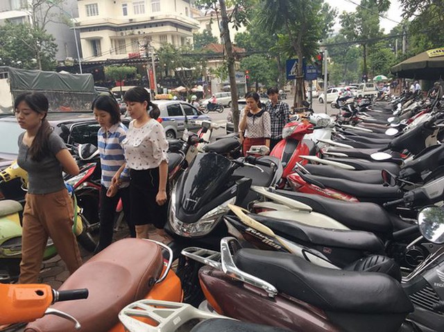 Bế tắc bãi đỗ xe ngầm tại Hà Nội: Cách nào cởi trói? - Ảnh 1.