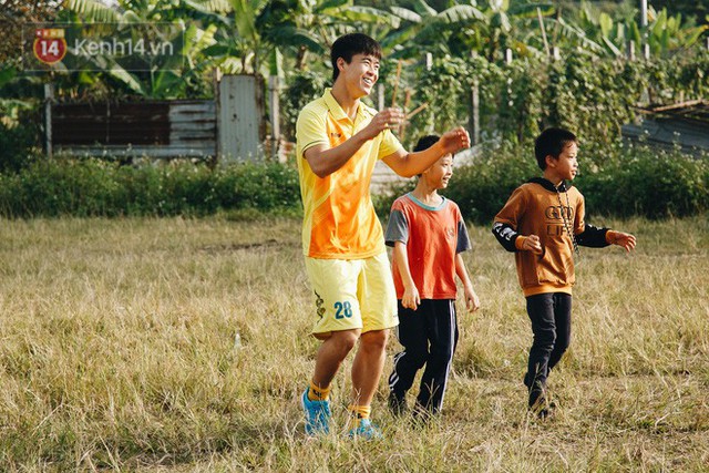 Đỗ Duy Mạnh: Chuyện cậu bé nhặt bóng 10 năm trước và người hùng sau vô địch AFF Cup 2018 - Ảnh 9.