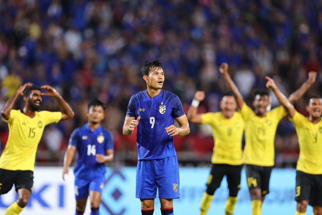 Tiên tri Malaysia thua trận, nhiều công ty mở bán tour cho người hâm mộ xem chung kết AFF Cup 2018 tại... Thái Lan - Ảnh 1.
