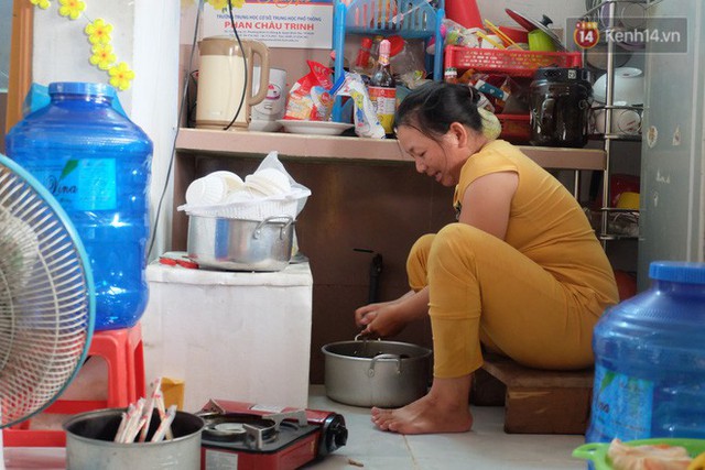 Cay mắt với những mẩu chuyện về những phận đời tha hương, ở lại Sài Gòn mưu sinh ngày Tết - Ảnh 19.