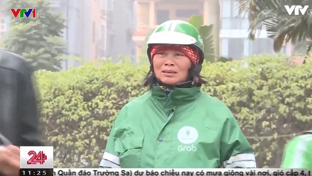 Clip: Khi giám đốc, thạc sĩ kinh tế và phụ nữ Dao 60 tuổi chung sân chạy xe ôm công nghệ kiếm cơm - Ảnh 6.