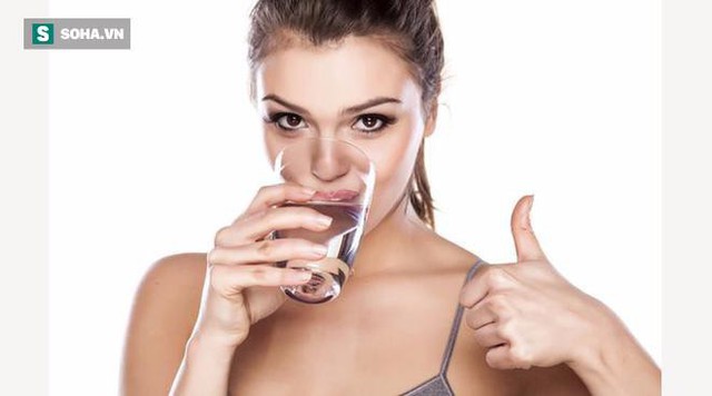  Công dụng bất ngờ nếu bạn chịu khó uống 8 - 10 ly nước mỗi ngày - Ảnh 2.