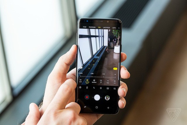 Galaxy S9, S9+ chính thức ra mắt: Camera nâng cấp lớn với khẩu độ thay đổi được, quay video 960 fps, AR Emoji - Ảnh 5.