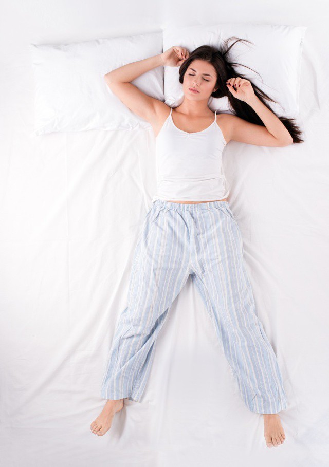 Đừng tưởng cứ nằm xuống ngủ là xong, có nhiều tư thế ngủ mang lại lợi ích cho bạn nhiều hơn bạn nghĩ - Ảnh 2.