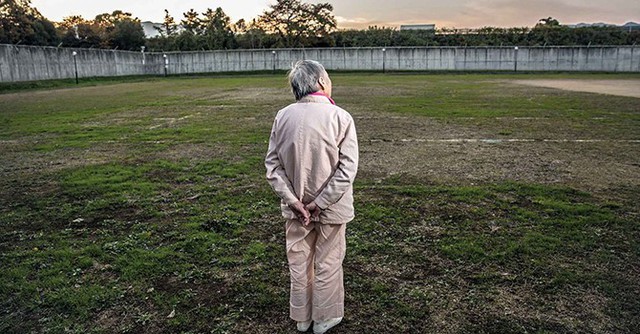 Nguyên nhân nào khiến nhiều phụ nữ Nhật cao tuổi ăn cắp để được ở tù? - Ảnh 1.