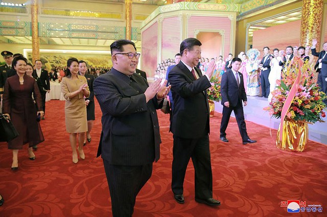 Toàn cảnh chuyến công du Trung Quốc ấn tượng của ông Kim Jong-un - Ảnh 19.