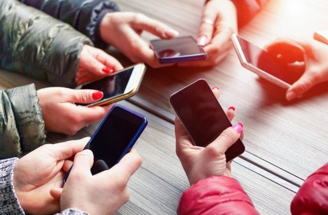 3 quy tắc dùng smartphone để không gây hại đến não bộ - Ảnh 2. 3 quy tắc dùng smartphone để không gây hại đến não bộ - Ảnh 2.