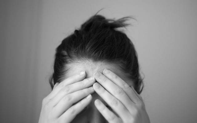 Đời này nhiều người lạ lắm, họ chỉ nhìn thấy "lỗi sai" của người khác mà không thấy "đống rác" trên đầu mình Đời này nhiều người lạ lắm, họ chỉ nhìn thấy "lỗi sai" của người khác mà không thấy "đống rác" trên đầu mình