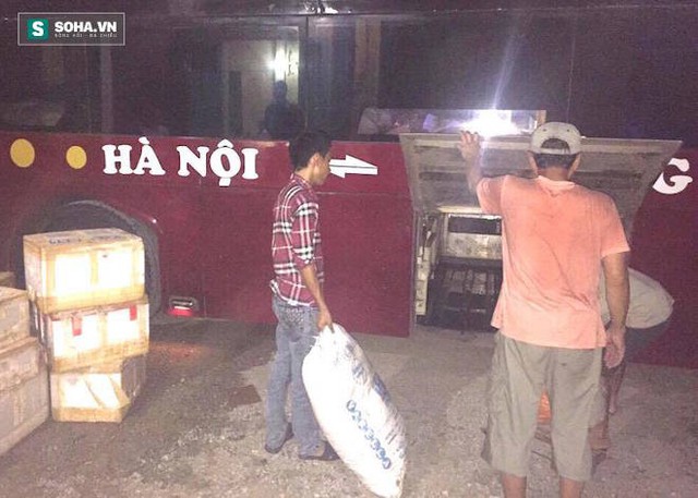 Bắt 2 tấn chè thập cẩm không rõ xuất xứ trên đường ra HN tiêu thụ - Ảnh 1. Bắt 2 tấn chè thập cẩm không rõ xuất xứ trên đường ra HN tiêu thụ - Ảnh 1.