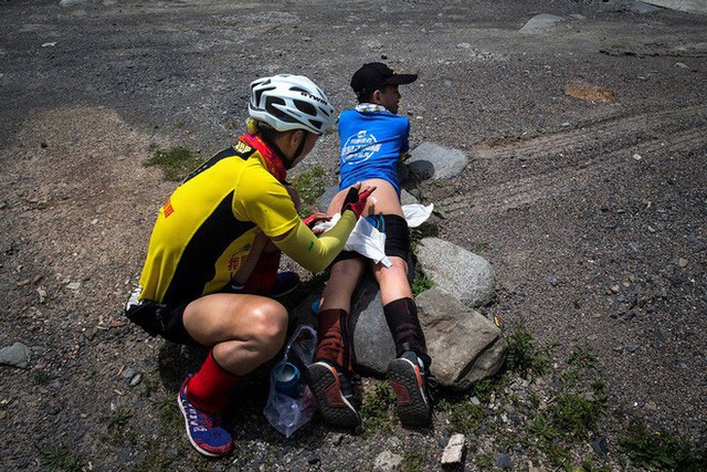 Ông bố của năm, quyết rủ cậu con trai cùng đạp xe hơn 2000km để thử thách lòng kiên trì - Ảnh 19.