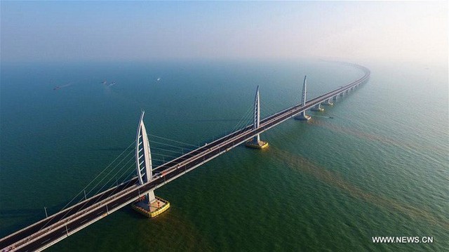 Cầu trên biển dài nhất thế giới tại Trung Quốc tiêu tốn 420.000 tấn thép, đủ để làm 60 tháp Eiffel - Ảnh 2.