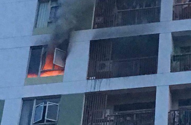 Từ vụ cháy chung cư gây ra bởi pin dự phòng, rút ra những bài học an toàn khi sử dụng - Ảnh 1.