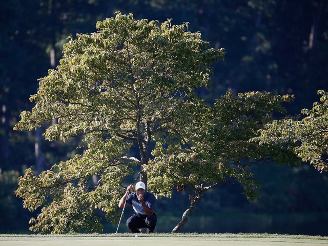 Đã là người hâm mộ golf, chắc chắn không thể quên được những khoảnh khắc đẹp ngút trời của Tiger Woods trong từng mùa giải - Ảnh 7.