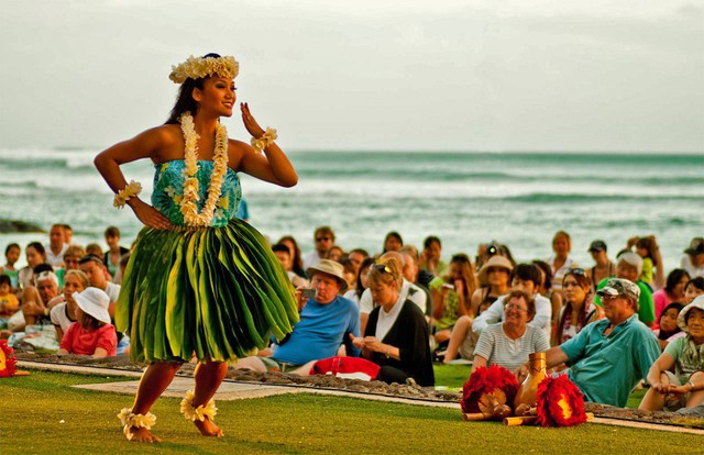 Ở Hawaii, Aloha không chỉ là lời chào hỏi thông thường mà còn là một đạo luật - Ảnh 1.