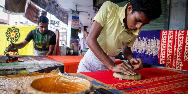 Bài học trở thành con hổ mới của châu Á nhờ ngành may mặc từ quốc gia từng nghèo đói Bangladesh - Ảnh 2.