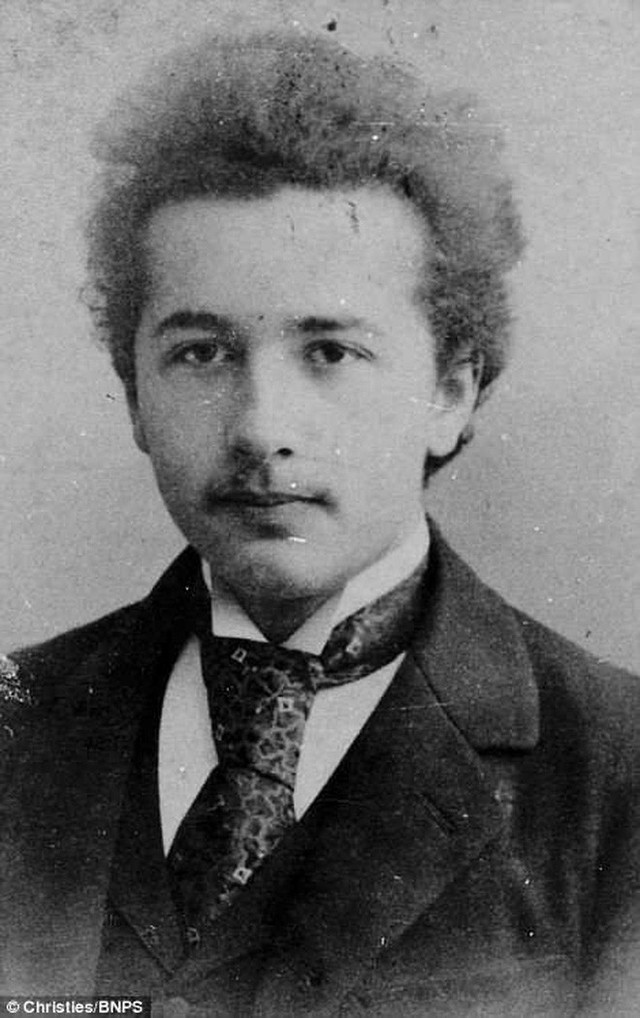 Những bức ảnh tuổi thơ ít người biết của thiên tài vĩ đại bậc nhất thế giới Albert Einstein - Ảnh 2.