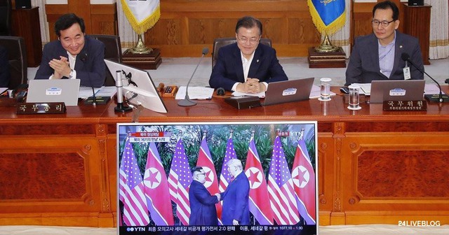 Tổng thống Hàn Quốc mất ngủ vì thượng đỉnh Trump - Kim - Ảnh 1.