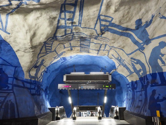 Bên trong những ga tàu điện ngầm đẹp hơn cả triển lãm nghệ thuật tại Thụy Điển - Ảnh 5.