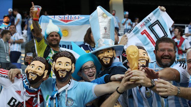 Có một Messi bất lực, đáng thương trong ngày thảm bại của Argentina - Ảnh 1.