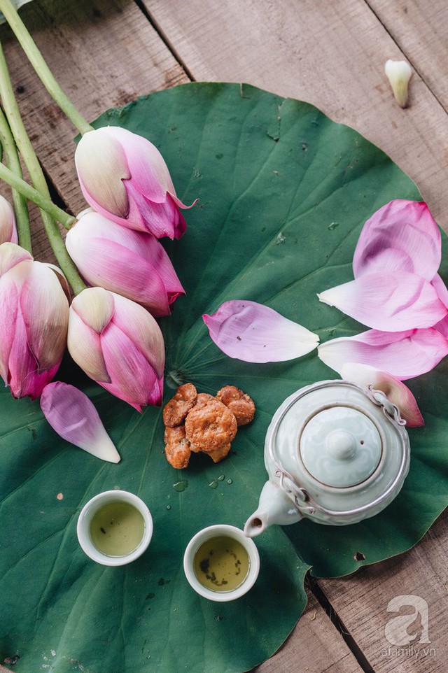 Trà dệt hương sen - thứ trà ủ cả ngàn bông sen Hồ Tây đầy tinh tế của Hà Nội - Ảnh 2. Trà dệt hương sen - thứ trà ủ cả ngàn bông sen Hồ Tây đầy tinh tế của Hà Nội - Ảnh 2.