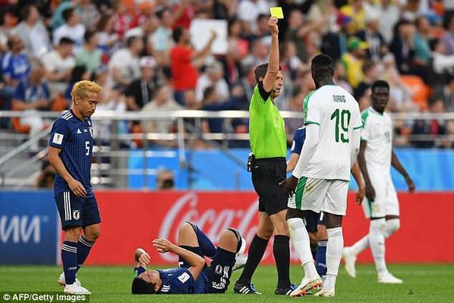 Thế giới phẫn nộ vì Nhật đi tiếp nhờ FairPlay: Trò hề của FIFA - Ảnh 1.