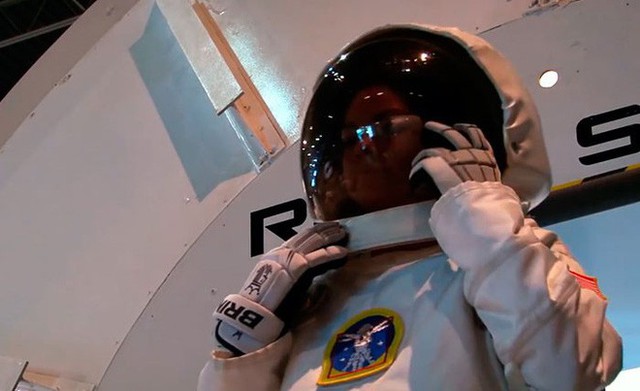 Nữ phi hành gia 17 tuổi này đang được NASA đào tạo để trở thành người đầu tiên đặt chân lên sao Hỏa - Ảnh 7. Nữ phi hành gia 17 tuổi này đang được NASA đào tạo để trở thành người đầu tiên đặt chân lên sao Hỏa - Ảnh 7.