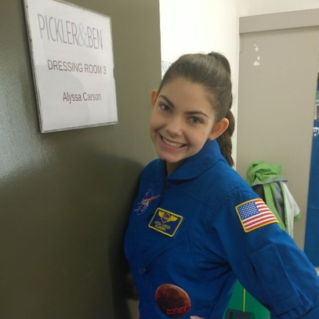 Nữ phi hành gia 17 tuổi này đang được NASA đào tạo để trở thành người đầu tiên đặt chân lên sao Hỏa - Ảnh 8. Nữ phi hành gia 17 tuổi này đang được NASA đào tạo để trở thành người đầu tiên đặt chân lên sao Hỏa - Ảnh 8.