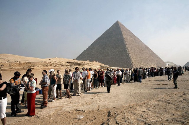 Chuyến đi ác mộng tới Ai Cập của blogger du lịch: An ninh bất ổn, lừa đảo khắp nơi, nơi tôn kính thành chợ trời, kim tự tháp thì nằm kế… KFC - Ảnh 7.