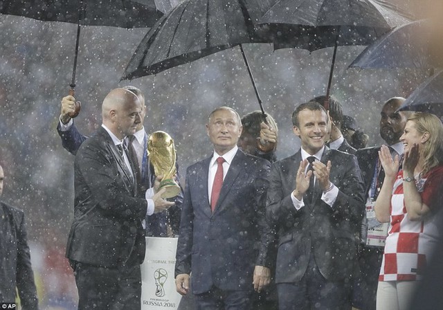 Ông Putin và chuyện hi hữu thời khắc Pháp đăng quang World Cup - Ảnh 12.