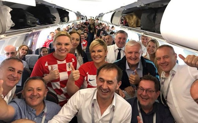 Tuyển Croatia giành ngôi Á quân World Cup nhưng bà Grabar-Kitarovic - nữ tổng thống của họ đã chiếm trọn trái tim hàng triệu người hâm mộ toàn cầu - Ảnh 22.