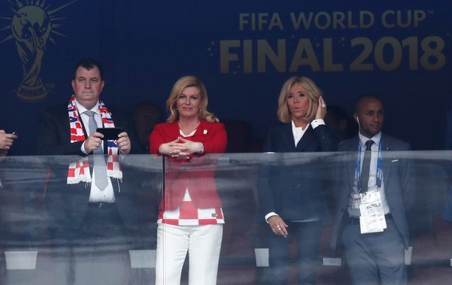 Tuyển Croatia giành ngôi Á quân World Cup nhưng bà Grabar-Kitarovic - nữ tổng thống của họ đã chiếm trọn trái tim hàng triệu người hâm mộ toàn cầu - Ảnh 5.