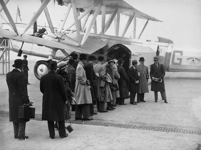 Hình ảnh cho thấy những đổi thay trong các chuyến bay xưa và nay - Ảnh 11.