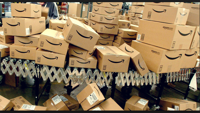 Phải nhìn vào đối thủ thì chúng ta mới thấy được sự tăng trưởng doanh thu của Amazon khủng khiếp đến mức nào - Ảnh 4.