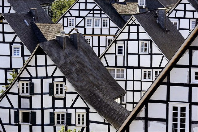 Freudenberg - Thị trấn độc nhất nước Đức với hàng chục nhà trông như 1, tìm nhà gian nan chẳng khác gì “mò kim đáy bể” - Ảnh 4.