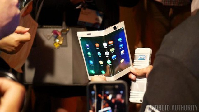 Chiếc smartphone sáng tạo nhất của Samsung sẽ gặp phải một thách thức vô cùng lớn từ Huawei - Ảnh 1.